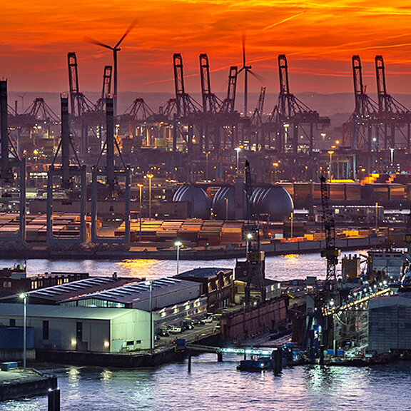 Barcos y puertos